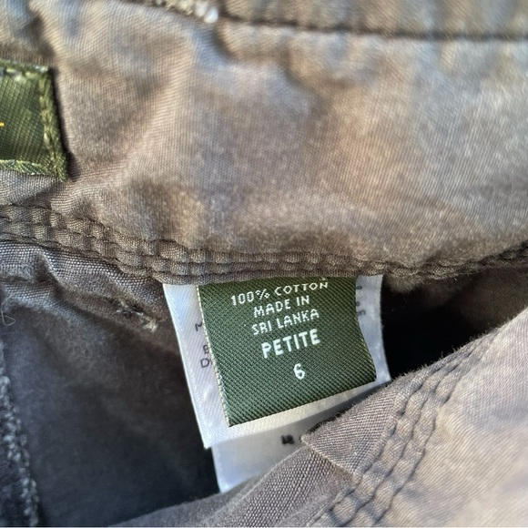 Eddie Bauer Cargo Capris Dark Steel Gray Size 6 Petite - Picture 5 of 10